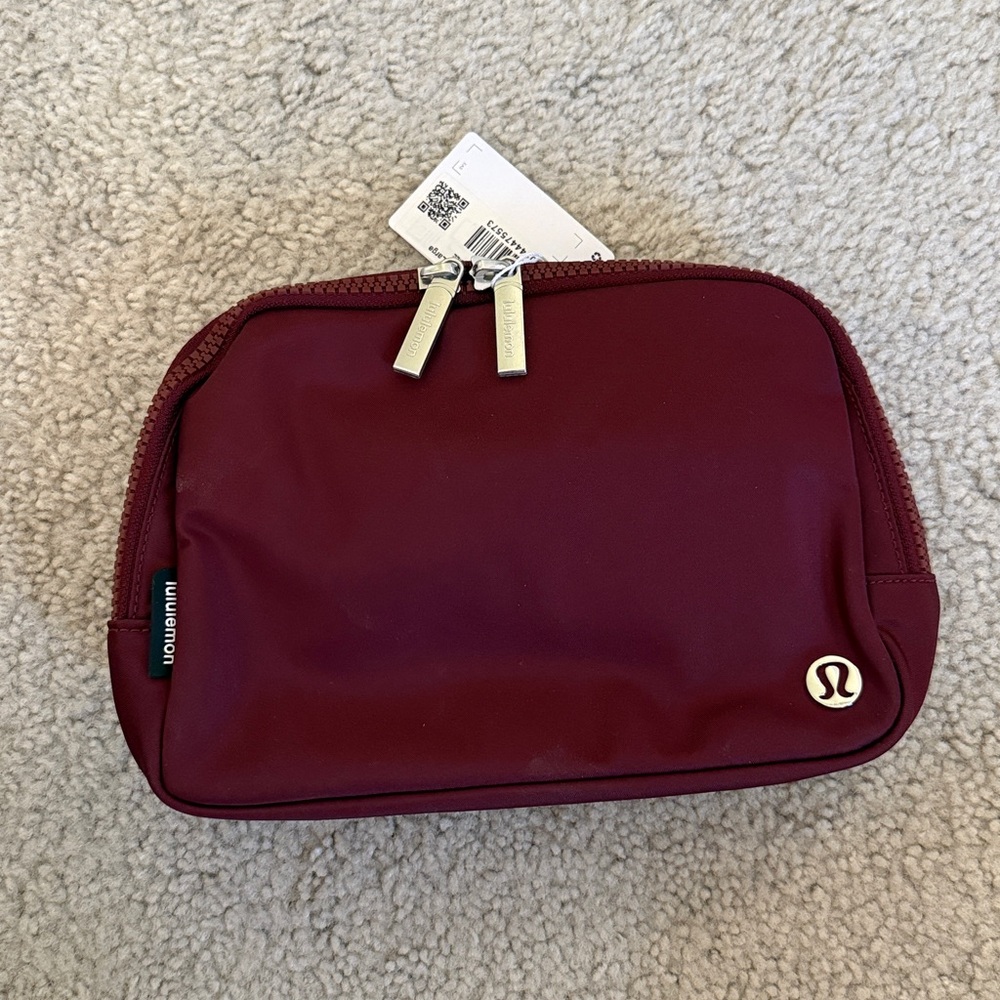 Lululemon 2L Large Belt Bag in Red Merlot